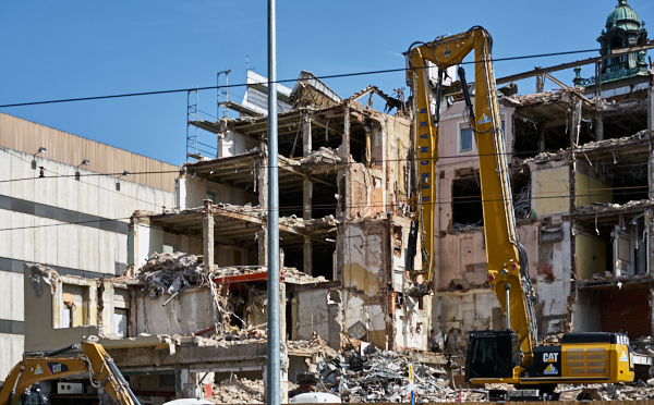 17.06.2019 - Hotel Königshof. Der Abriss geht weiter