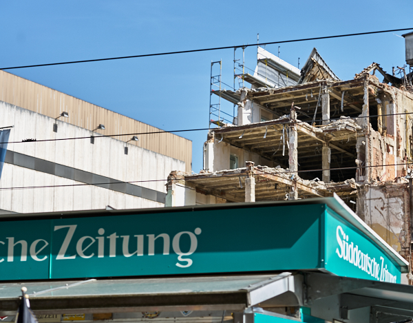 17.06.2019 - Hotel Königshof. Der Abriss geht weiter
