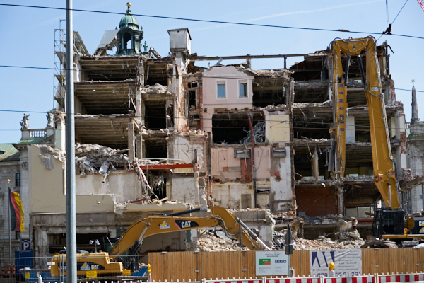 17.06.2019 - Hotel Königshof. Der Abriss geht weiter