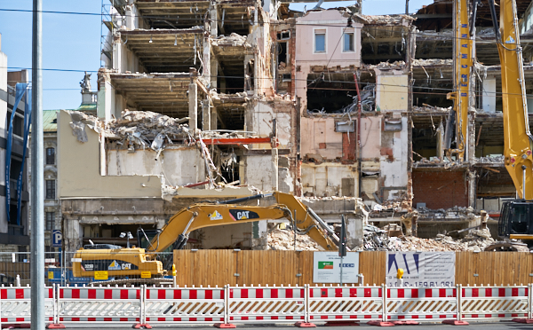 17.06.2019 - Hotel Königshof. Der Abriss geht weiter