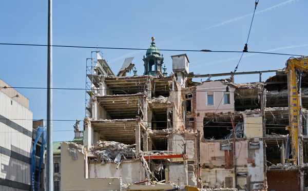17.06.2019 - Hotel Königshof. Der Abriss geht weiter
