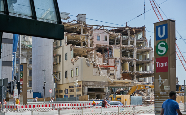 17.06.2019 - Hotel Königshof. Der Abriss geht weiter