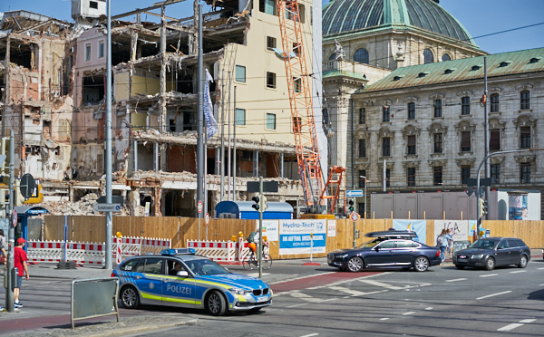 17.06.2019 - Hotel Königshof. Der Abriss geht weiter