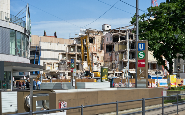 17.06.2019 - Hotel Königshof. Der Abriss geht weiter