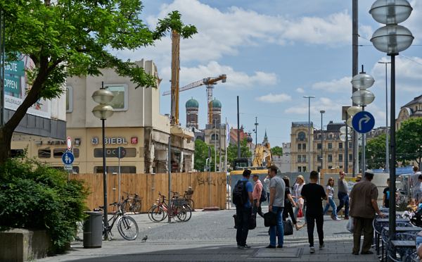 17.06.2019 - Hotel Königshof. Der Abriss geht weiter