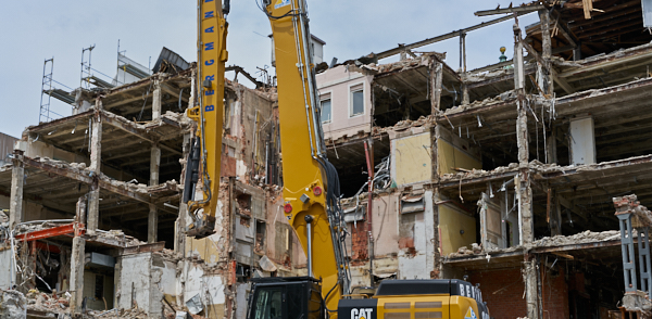 17.06.2019 - Hotel Königshof. Der Abriss geht weiter