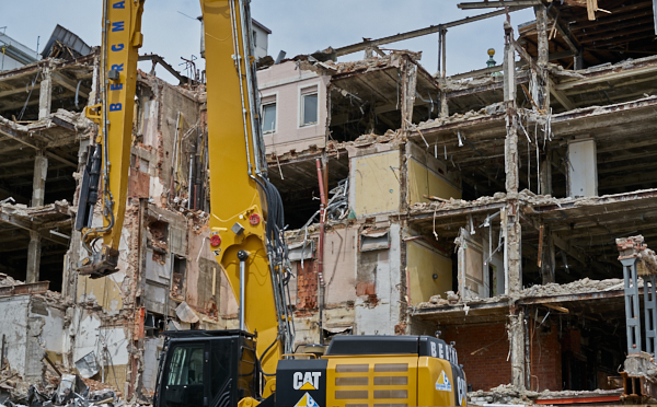 17.06.2019 - Hotel Königshof. Der Abriss geht weiter