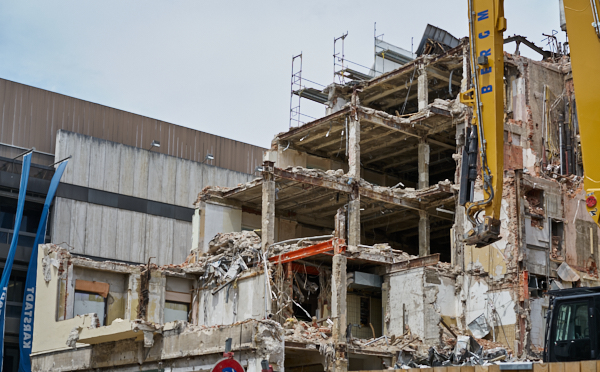 17.06.2019 - Hotel Königshof. Der Abriss geht weiter