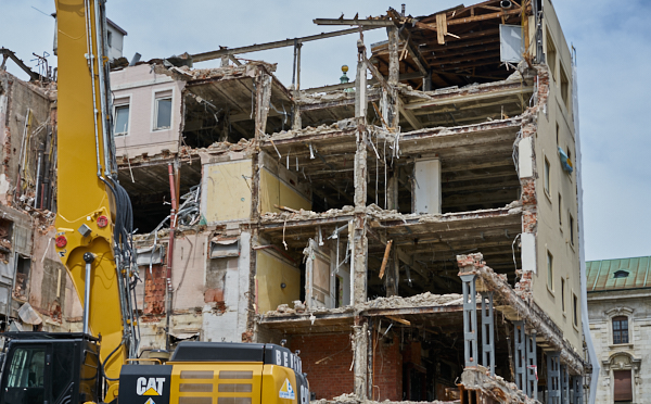 17.06.2019 - Hotel Königshof. Der Abriss geht weiter
