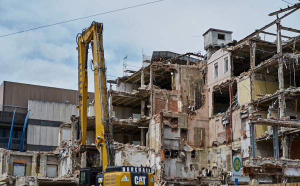 17.06.2019 - Hotel Königshof. Der Abriss geht weiter