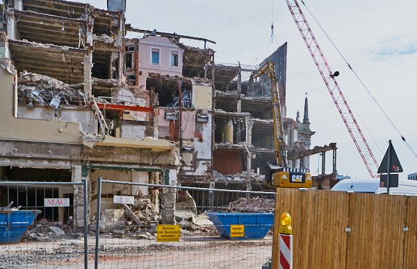 18.06.2019 - Abriss des Hotels Königshof in München.