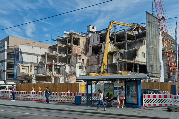 18.06.2019 - Abriss des Hotels Königshof in München.