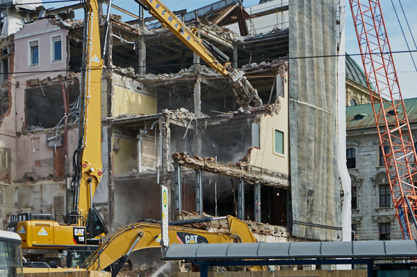 18.06.2019 - Abriss des Hotels Königshof in München.