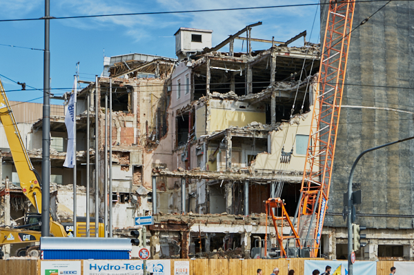 18.06.2019 - Abriss des Hotels Königshof in München.