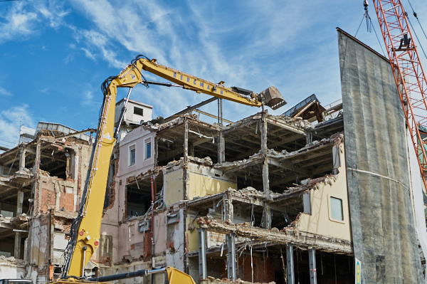 18.06.2019 - Abriss des Hotels Königshof in München.