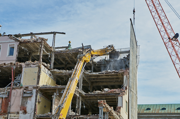18.06.2019 - Abriss des Hotels Königshof in München.