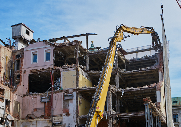 18.06.2019 - Abriss des Hotels Königshof in München.