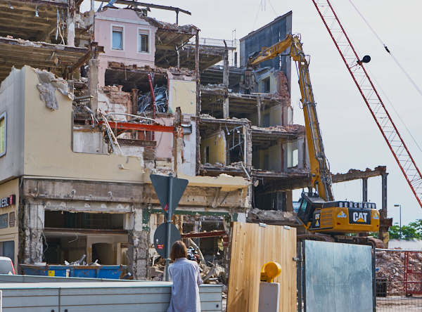 18.06.2019 - Abriss des Hotels Königshof in München.