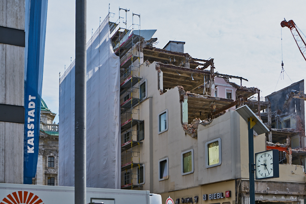 18.06.2019 - Abriss des Hotels Königshof in München.