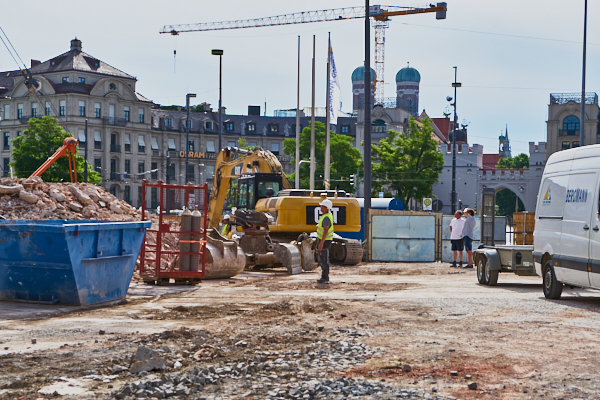 18.06.2019 - Abriss des Hotels Königshof in München.