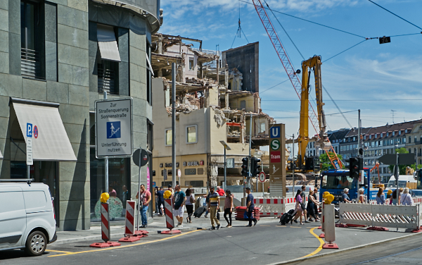 19.06.2019 - Abriss Hotel Königshof in München