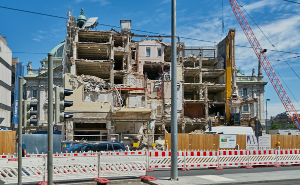 19.06.2019 - Abriss Hotel Königshof in München