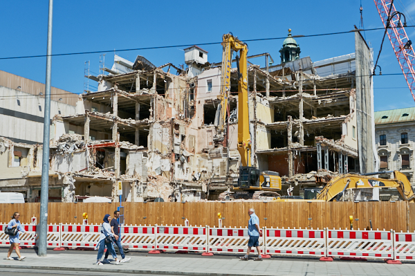 19.06.2019 - Abriss Hotel Königshof in München