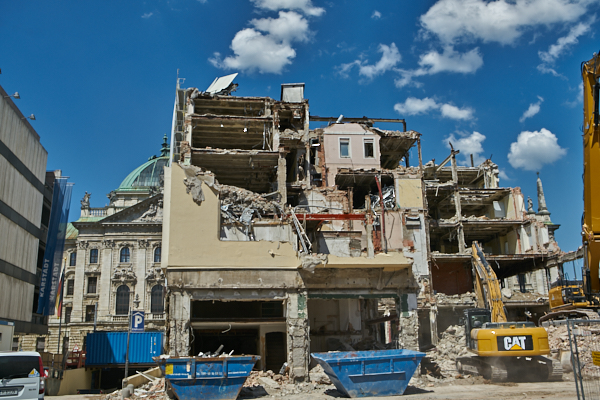 19.06.2019 - Abriss Hotel Königshof in München