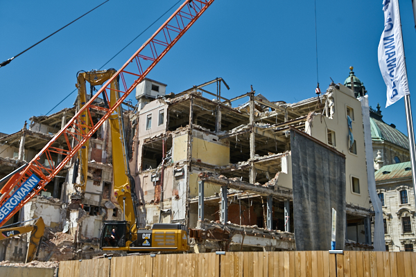 19.06.2019 - Abriss Hotel Königshof in München