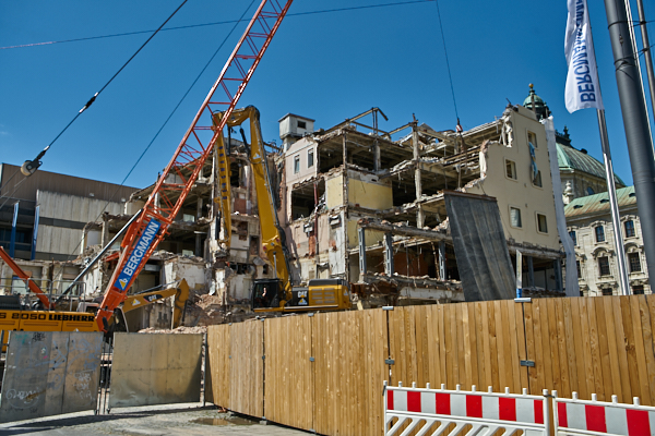 19.06.2019 - Abriss Hotel Königshof in München