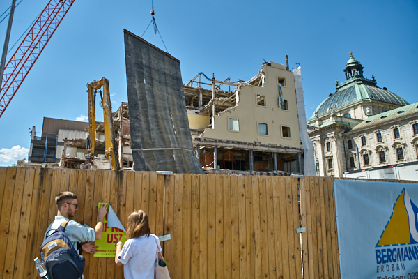 19.06.2019 - Abriss Hotel Königshof in München