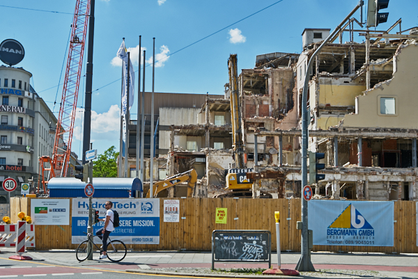 19.06.2019 - Abriss Hotel Königshof in München