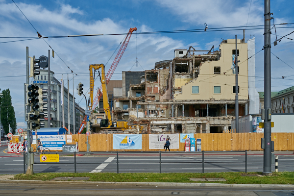 21.06.2019 - Abriss des Hotel Königshof München am Stachus