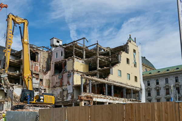 21.06.2019 - Abriss des Hotel Königshof München am Stachus