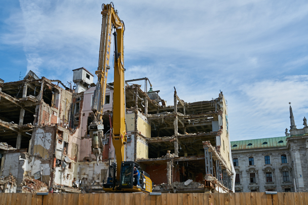21.06.2019 - Abriss des Hotel Königshof München am Stachus