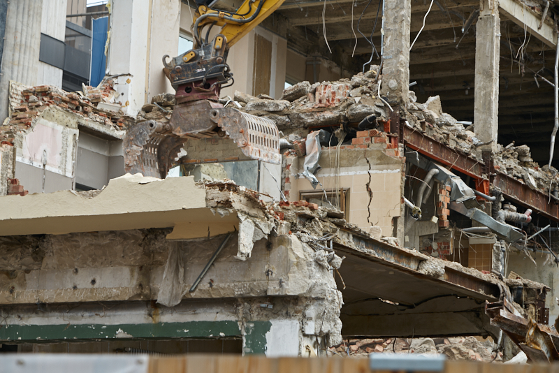 22.06.2019 - Abriss des Luxushotels Königshof am Münchner Stachus