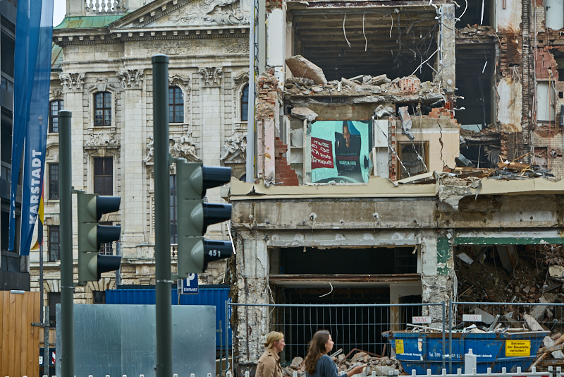22.06.2019 - Abriss des Luxushotels Königshof am Münchner Stachus