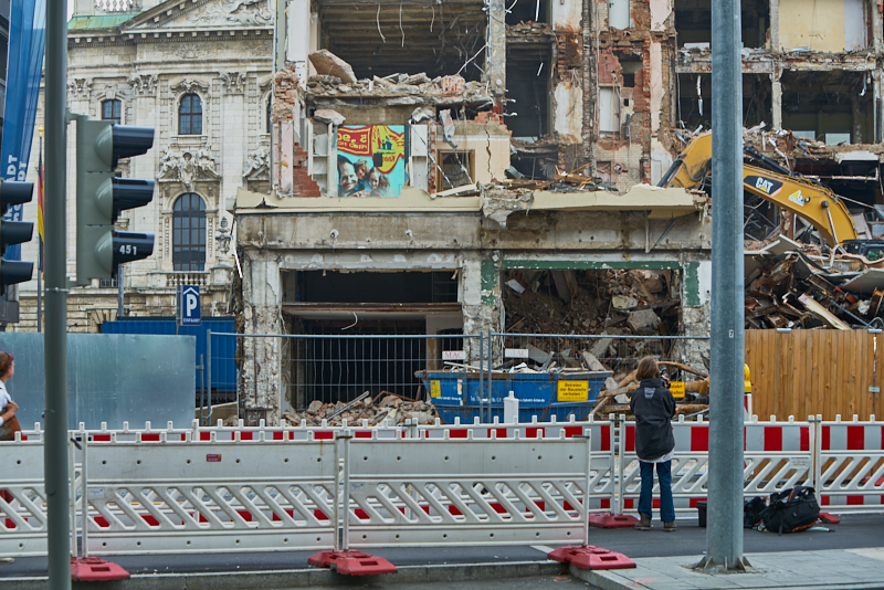 22.06.2019 - Abriss des Luxushotels Königshof am Münchner Stachus