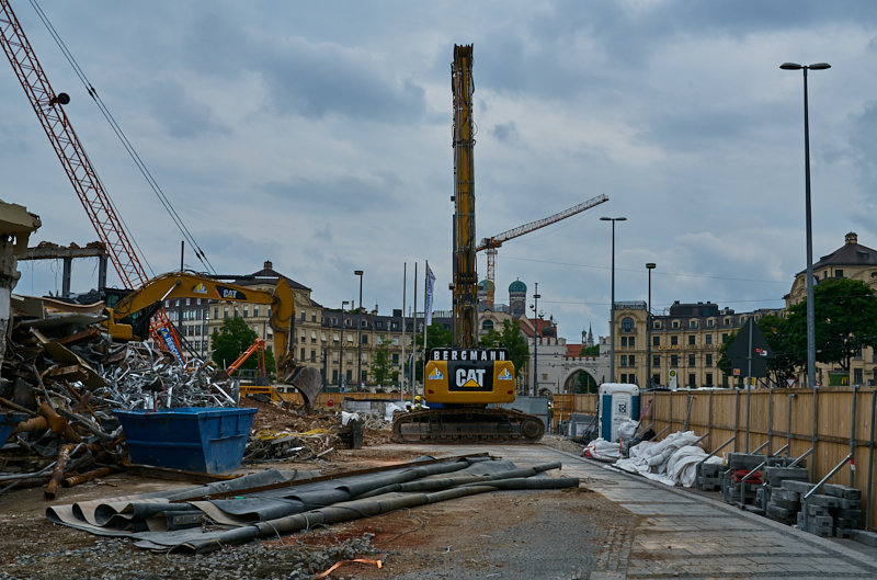22.06.2019 - Abriss des Luxushotels Königshof am Münchner Stachus