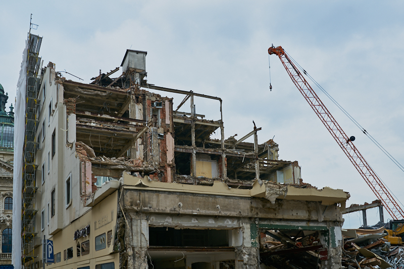 22.06.2019 - Abriss des Luxushotels Königshof am Münchner Stachus