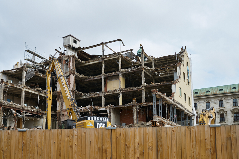 22.06.2019 - Abriss des Luxushotels Königshof am Stachus München
