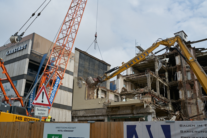 22.06.2019 - Abriss des Luxushotels Königshof am Stachus München
