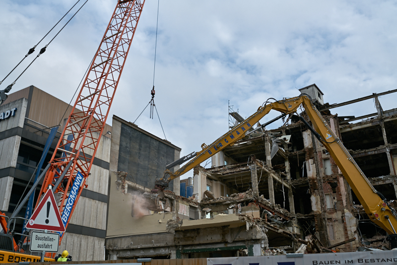 22.06.2019 - Abriss des Luxushotels Königshof am Stachus München