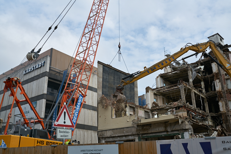 22.06.2019 - Abriss des Luxushotels Königshof am Stachus München