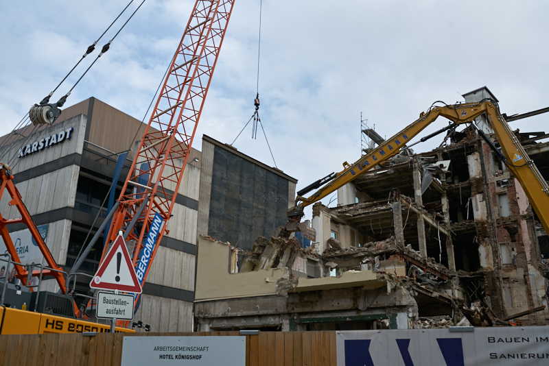 22.06.2019 - Abriss des Luxushotels Königshof am Stachus München