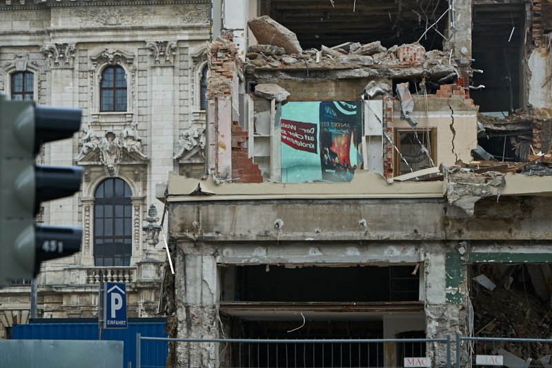 22.06.2019 - Abriss des Luxushotels Königshof am Stachus München
