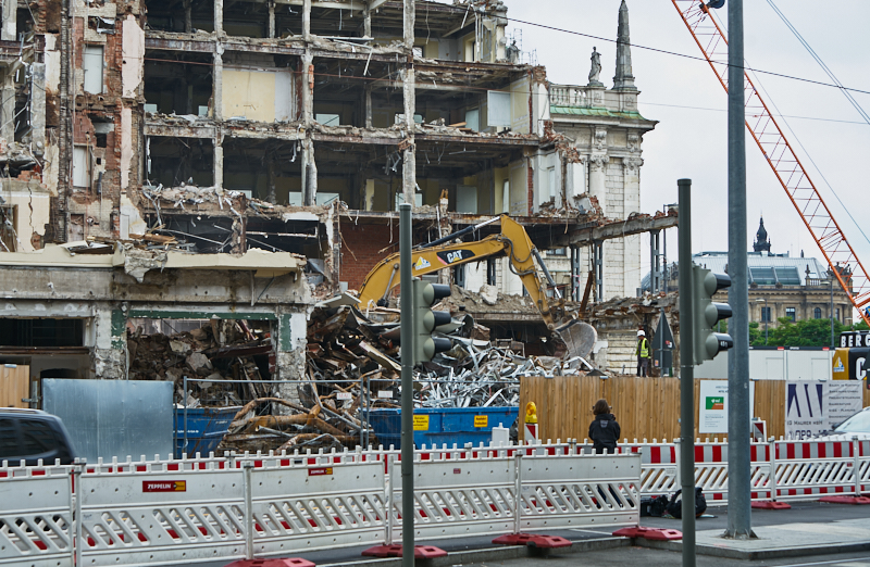 22.06.2019 - Abriss des Luxushotels Königshof am Stachus München