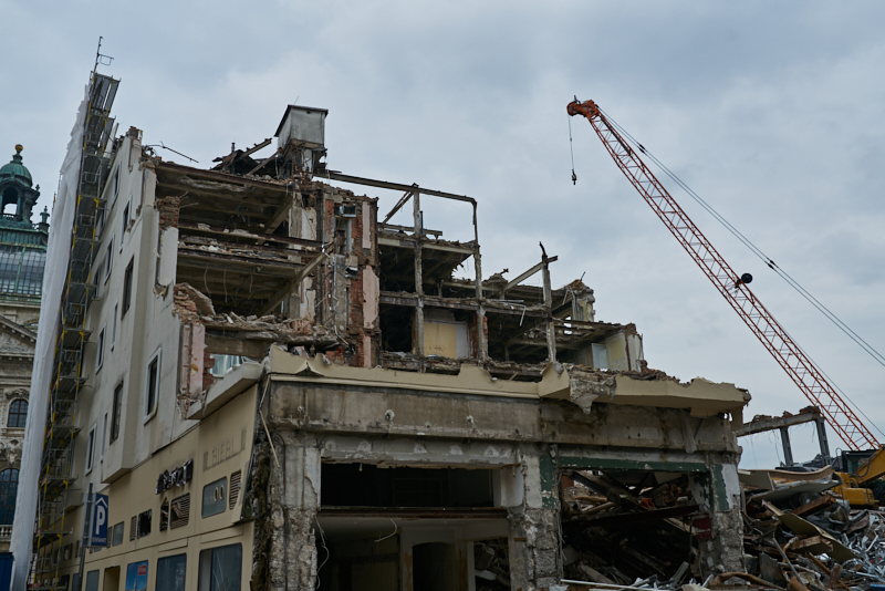 22.06.2019 - Abriss des Luxushotels Königshof am Stachus München