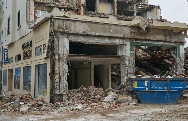 22.06.2019 - Abriss des Luxushotels Königshof am Stachus München