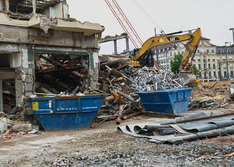 22.06.2019 - Abriss des Luxushotels Königshof am Stachus München
